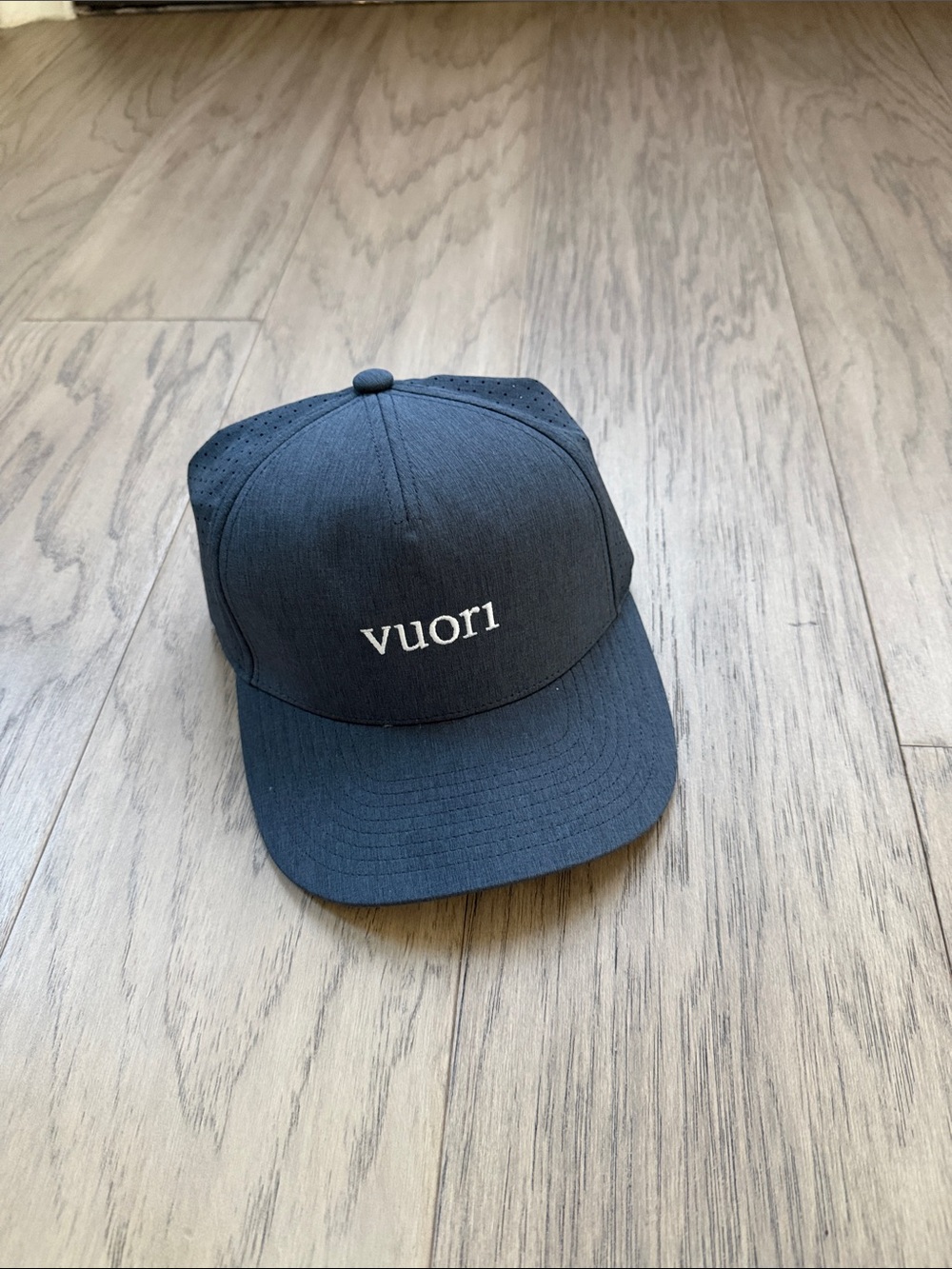 nwt vuori hat